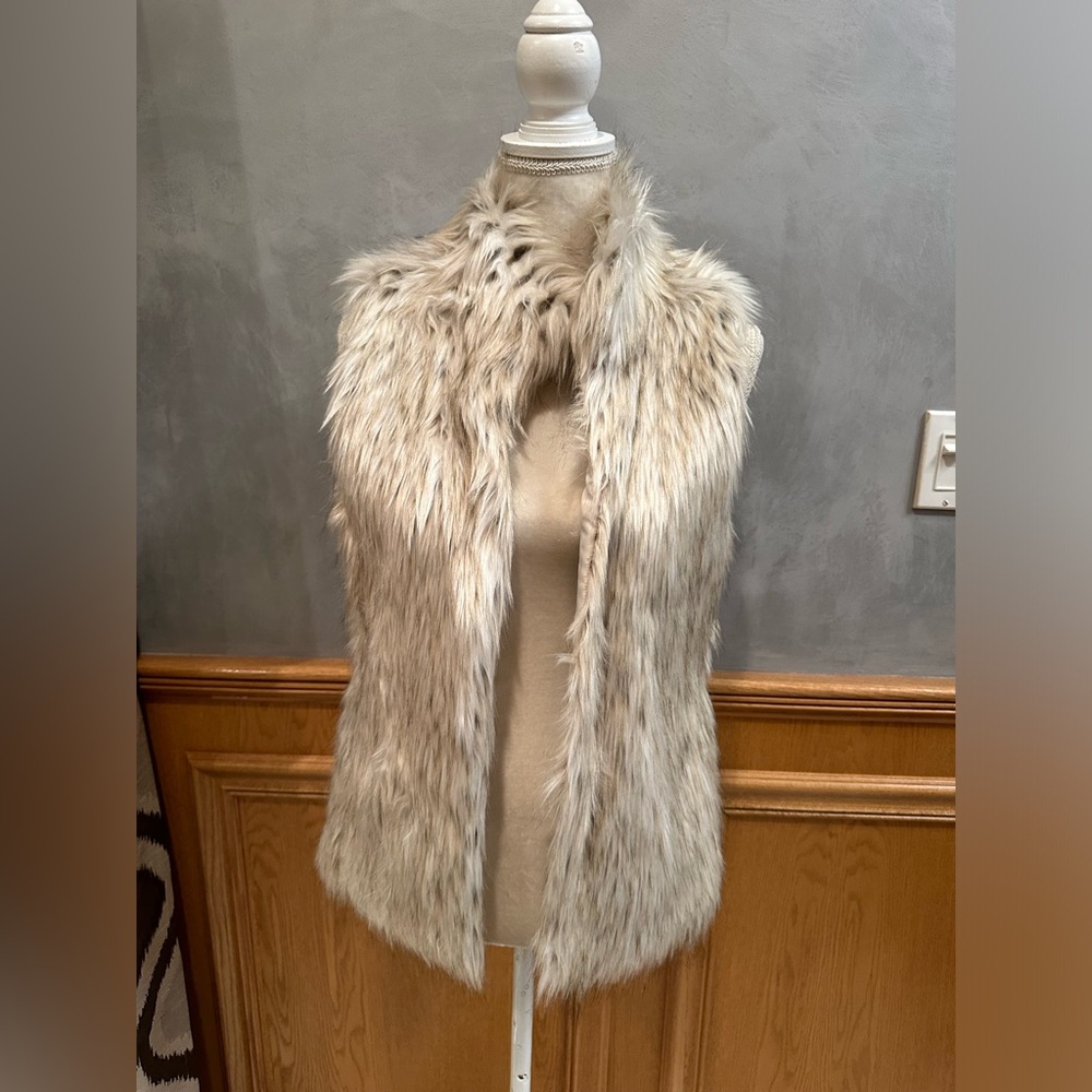 Faux Fur Vest women’s size Small. Great condition.